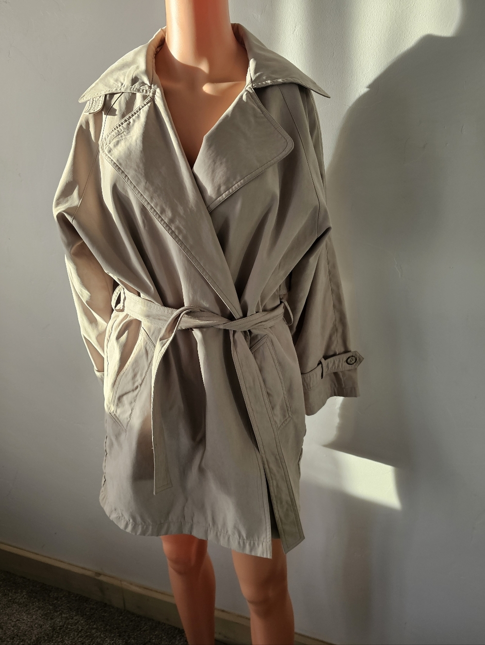 Vintage Trench Coat Larry Levine Tan Sand Double Breasted Belted Small EUC